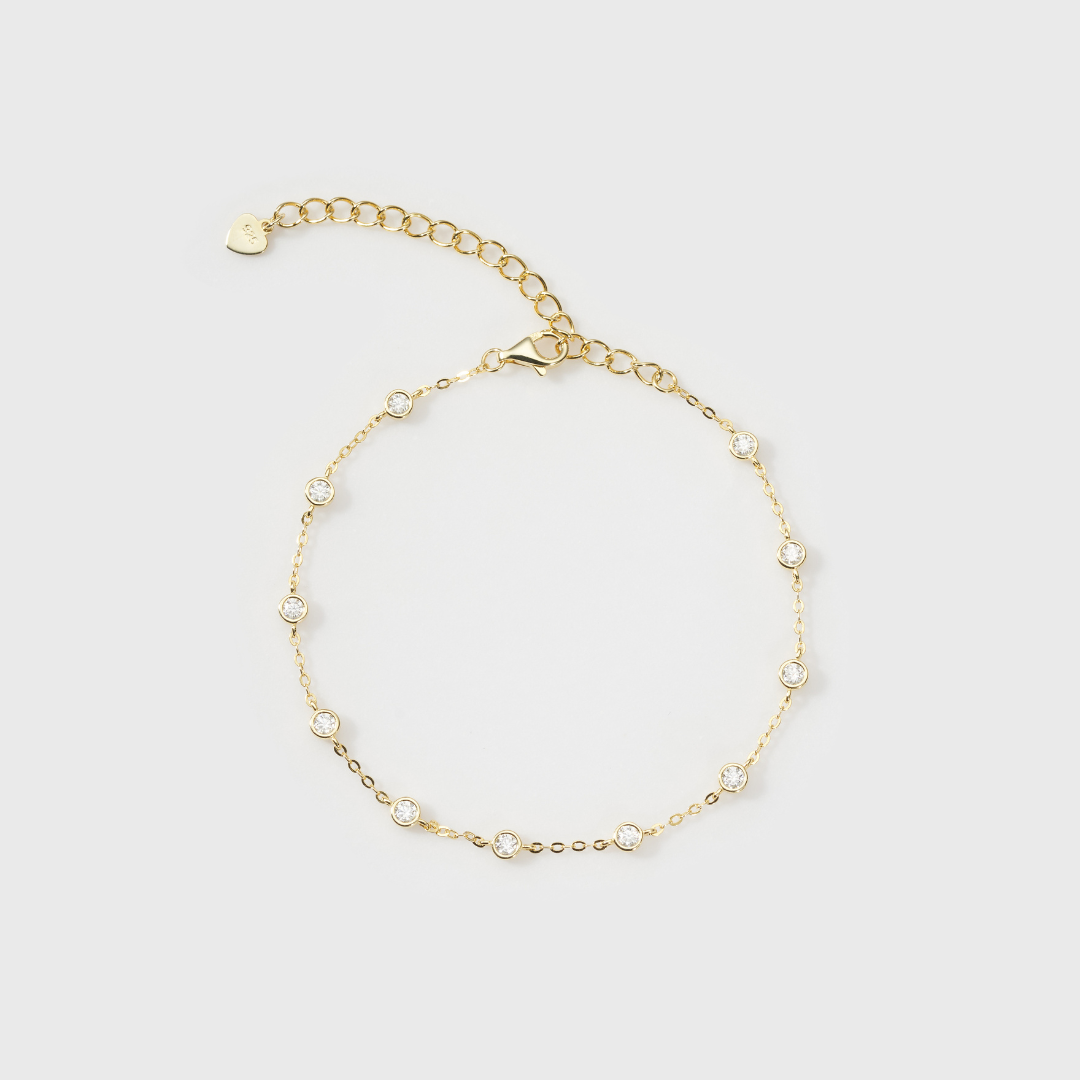Gold Moissanite Novem Bracelet – Elegant & Durable